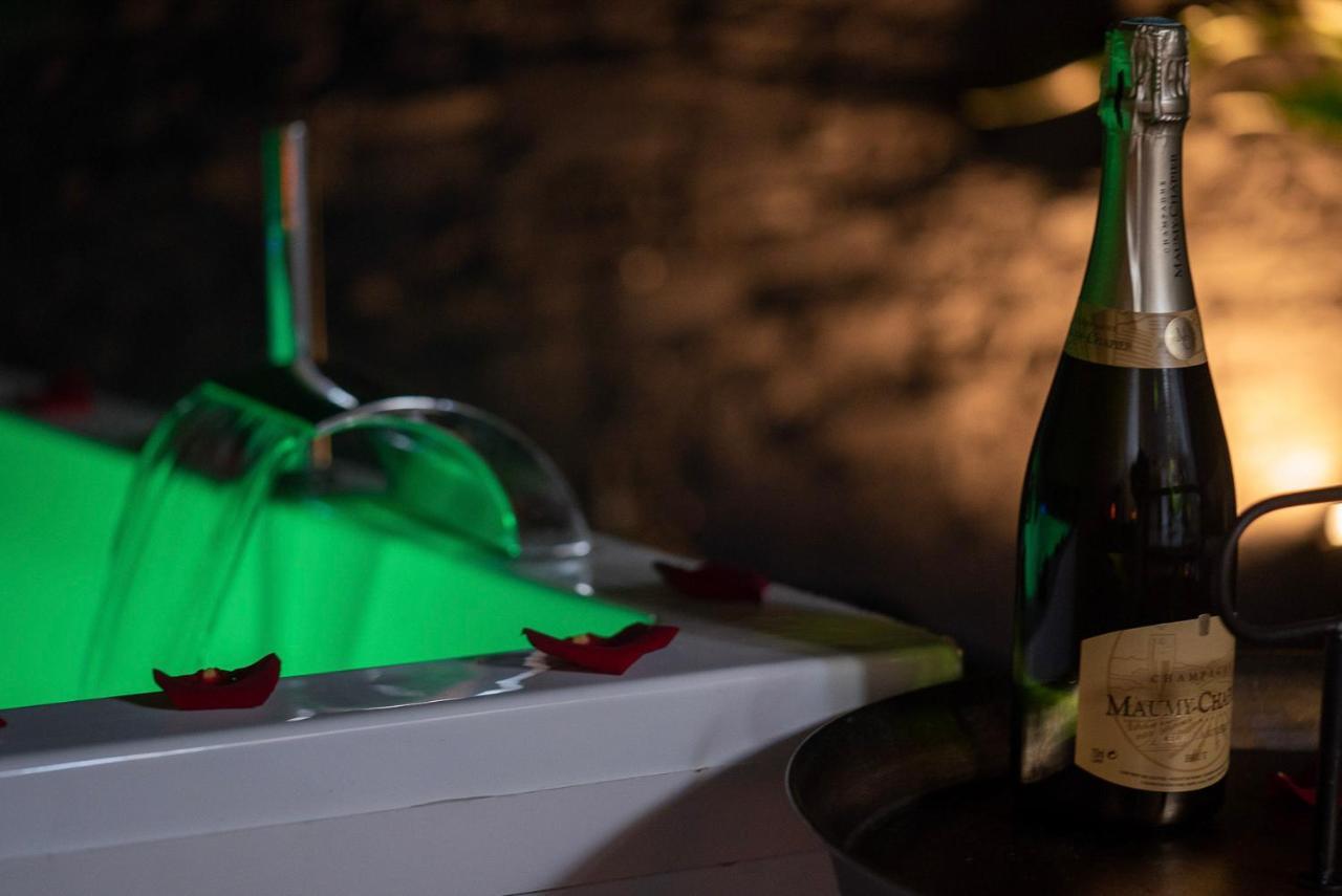 Love Suites & Spa "Le Loft" Avec Jacuzzi Privatif Médis Exteriér fotografie