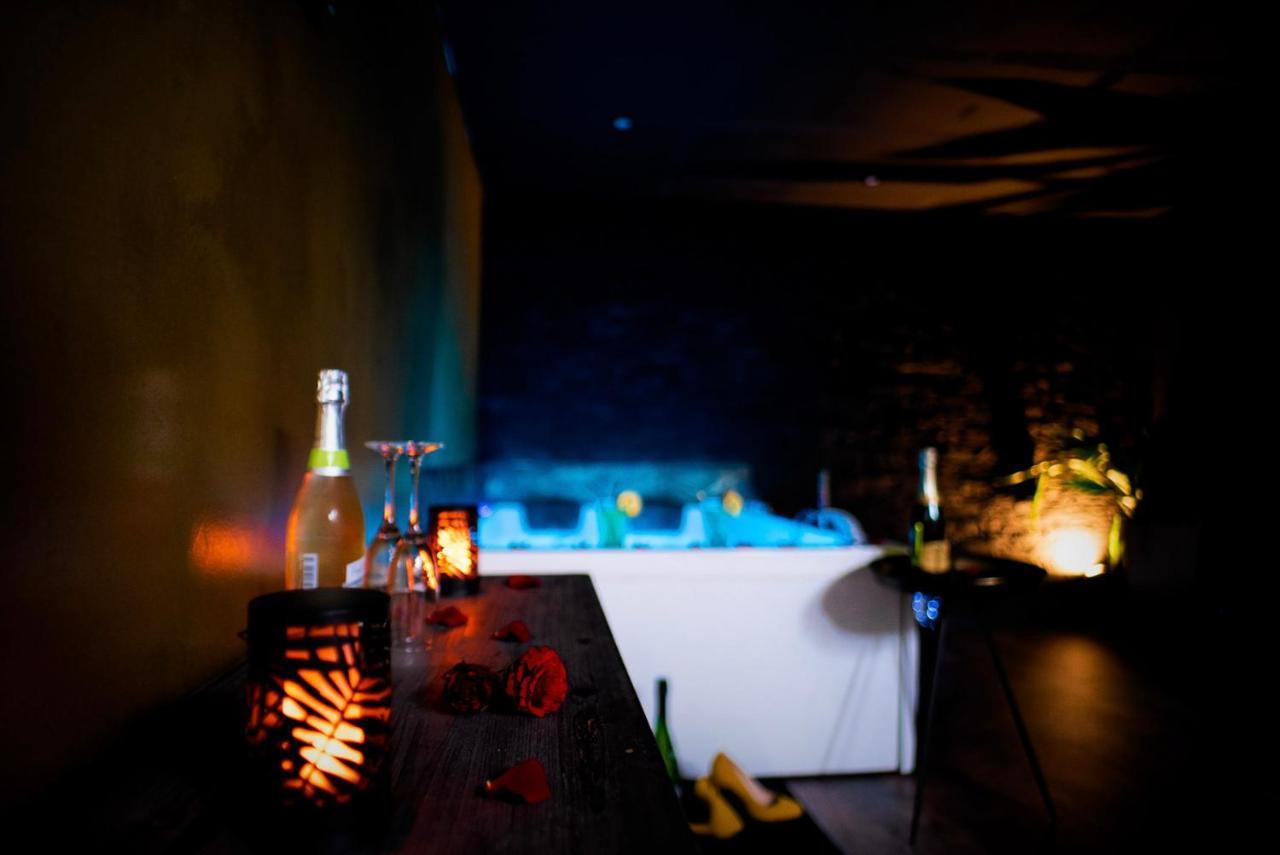 Love Suites & Spa "Le Loft" Avec Jacuzzi Privatif Médis Exteriér fotografie
